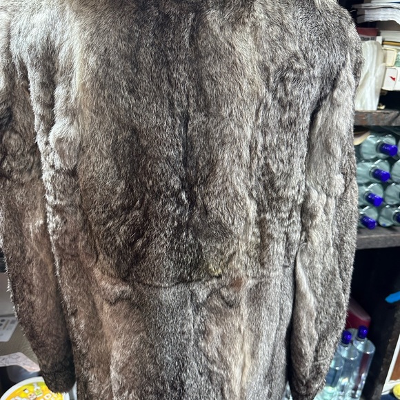 Fur coat - Picture 5 of 12